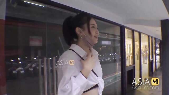 HD video of Song Nan Yi\'s pussyfukcing and cumshot