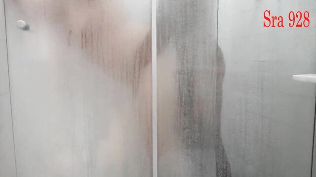 Homemade video of a skinny girl getting her pussy rolled up under the shower