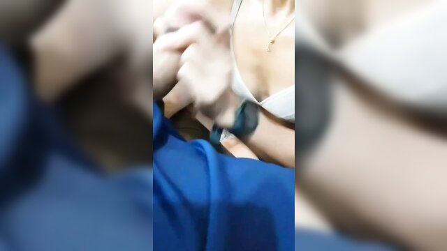 Thai slut gets creampied in HD video