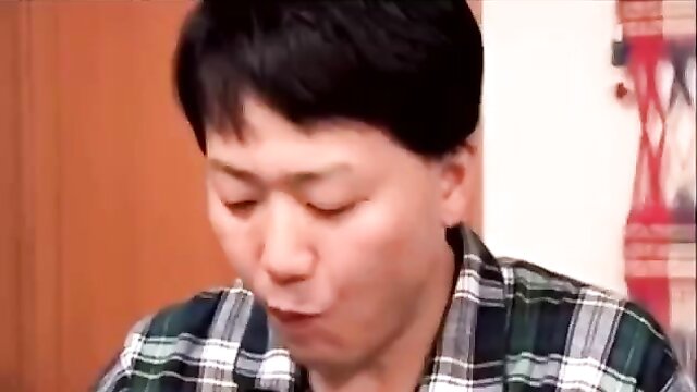 Japanese wife\'s blowjob skills on full display in HD video